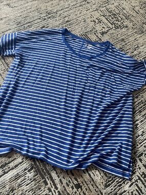 Old Navy Blue and White Striped Short Sleeve Tee